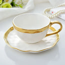 Conjunto VIP de Xícara e Pires em Cerâmica com Detalhes Dourados